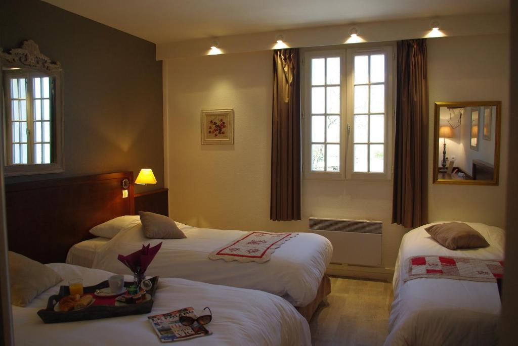 Logis Hotel Les Nympheas Chaufour-lès-Bonnières Cameră foto